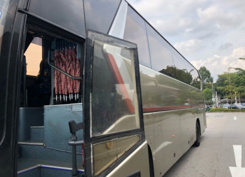 大型バス　外観